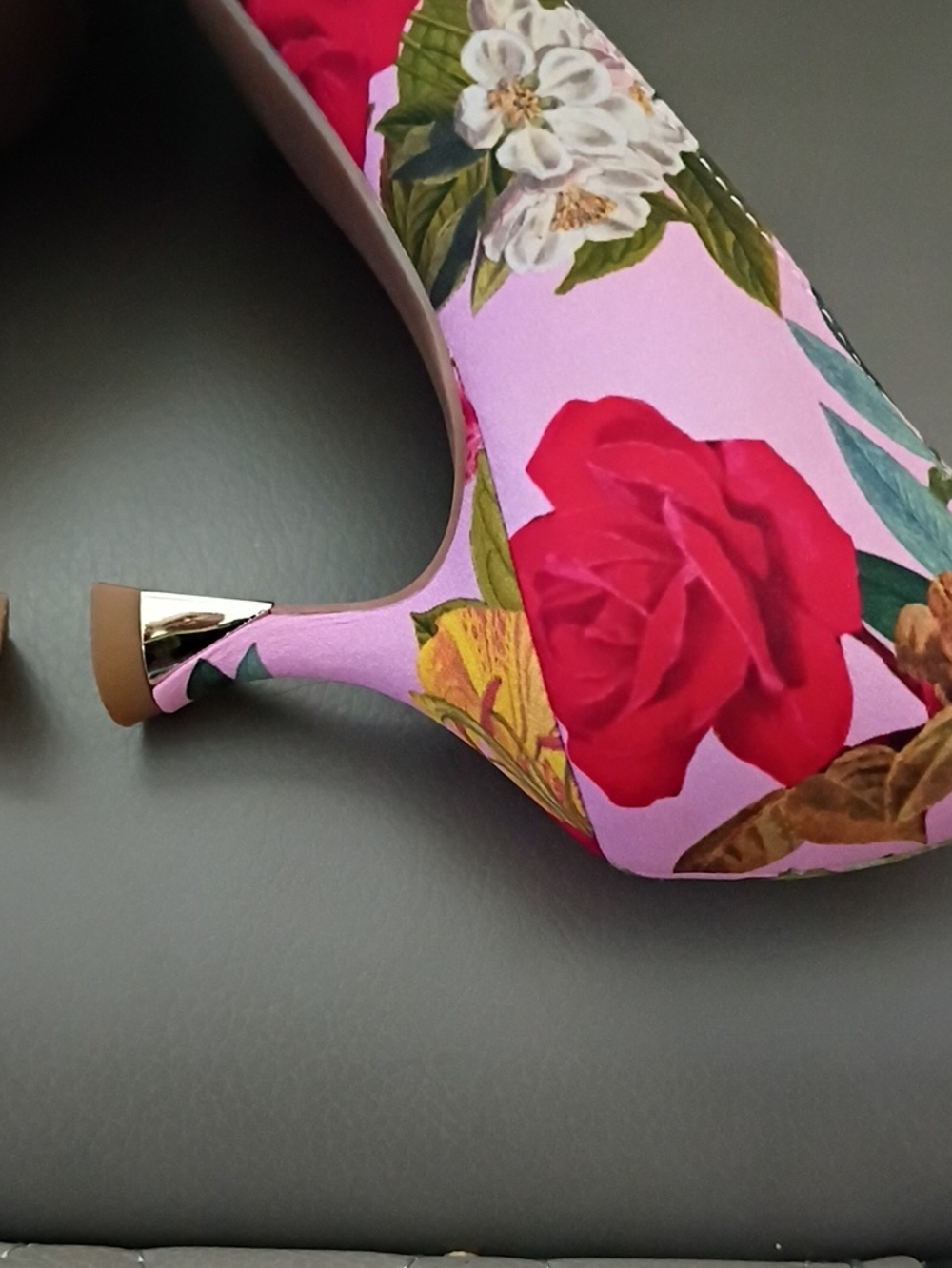 Nine West Ariella Kitten Heel Pumps (Sz. 9) - Picture 3 of 8